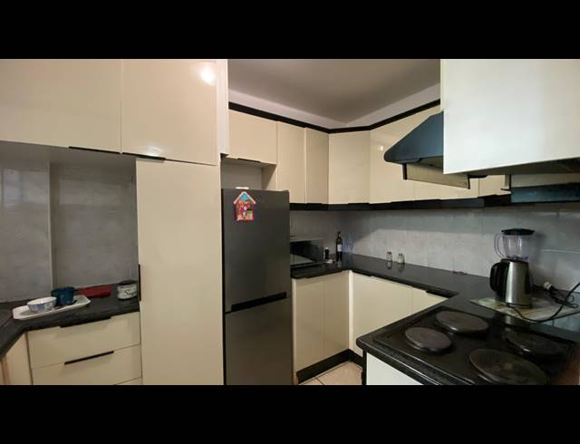 1.5 BEDROOM FLAT FOR SALE IN GLENWOOD